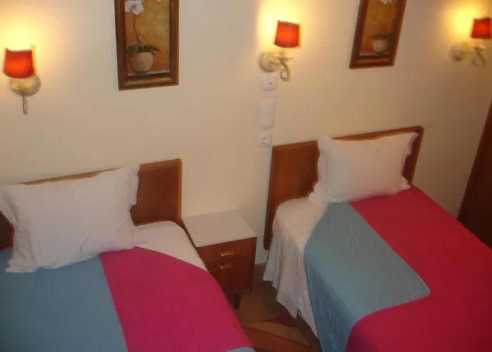 Guest house Pensao Estacao 3*