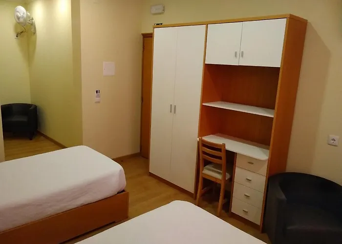 Guest house Pensao Estacao 3*