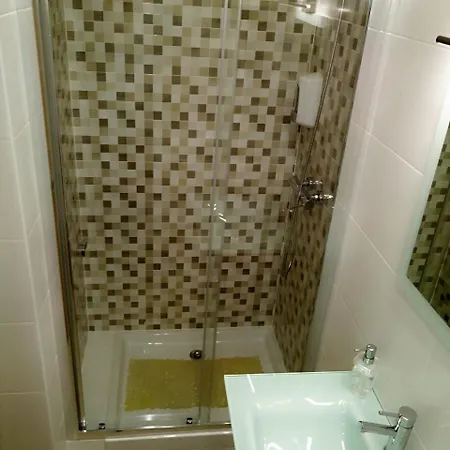 中心车站公寓 招待所 3*